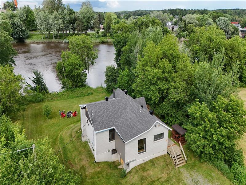 Chalet Scott SPA sur rivière