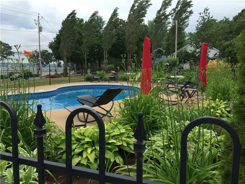 2,3, 5 bedrooms Québec Orleans island