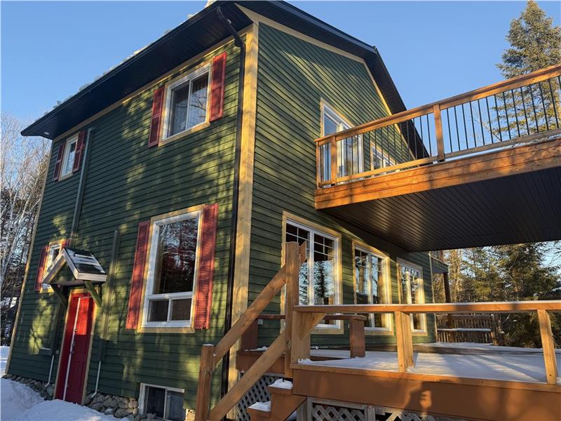 Chalet at lake Carillon