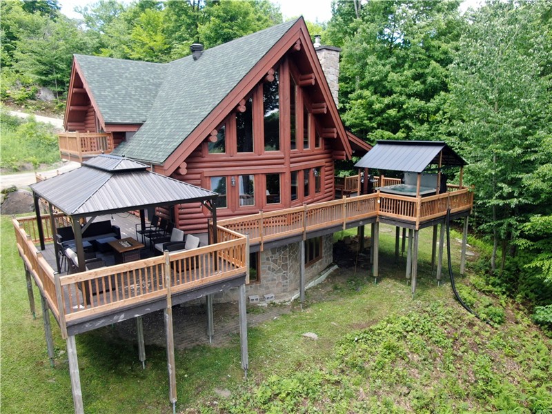 Martine Cottage Shared access to Lake Rougeaud