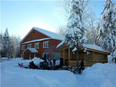 15 min. from Baie-St-Paul , 2 condos and 6 rooms