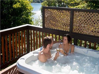 Chalet with private hot tub - 2 to 6 people