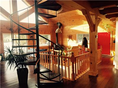 Chalet La Sainte Paix, log house in Ste-Beatrix, Lanaudiere, in gorgeous surroundings of Matawinie