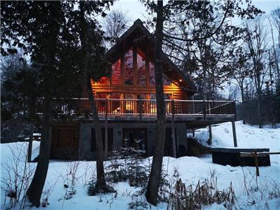 Luxury log cabin by the lake - Le Beaver