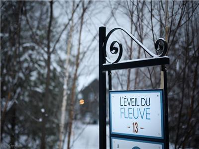 Hôtel à la maison - L'Éveil du fleuve, spa et ski!