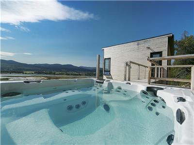 Htel  la maison - Panache: Vue panoramique sur le fleuve et spa