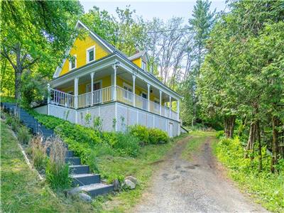 *** Fitch Bay Ancestral *** 15 minutes from Magog, Pizza Oven !