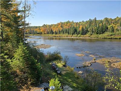Le chalet de la riviere ouareau cottage by the river