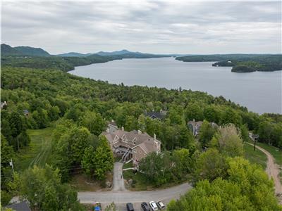 Oasis with stunning view Owl's Head and Lake Memphremagog