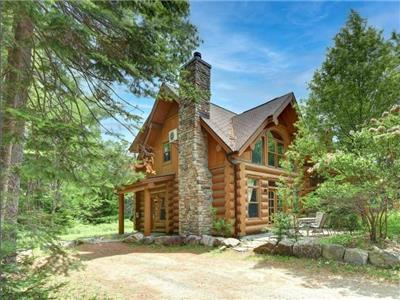 Cozy Cottage Bear, Luxurious log cottage, Trésors Fiddler - RESORT ACCESS OPTION