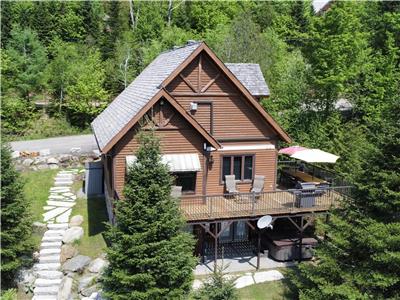 L'Agrable, Air conditioning, Waterfront, Spa, BBQ, Golf & Ski.