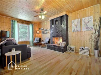 * PASSION CHALETS * | LE REFUGE | SMALL BUDGET - RIVER - FIREPLACES