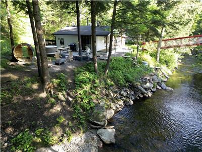 Le 88 Howard - spa, sauna, rivire & joli pont !