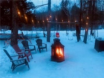 Au Buck du lac: La dtente sur le bord de l'eau en t et le paradis de la motoneige en hiver!