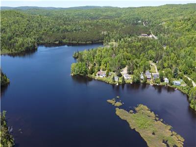 Waterfront cottage Lac Lamarre - 1h30 from Montreal - Short term rental Accreditation