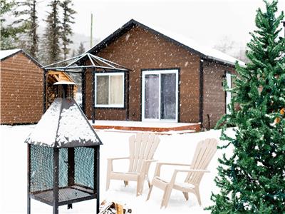 * PASSION CHALETS * | ATHOS | SMALL PRICE - LAKE - IDEAL FOR COUPLES & SMALL FAMILY