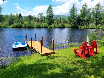 Chalet Lac-Calmie en bois avec lac privé