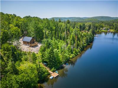 LE-CHALET-DU-LAC-BLANGER | Chalet  louer bord de l'eau avec spa Mauricie