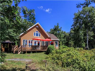 Chalet avec vue panoramique sur le Lac-Saint-Jean