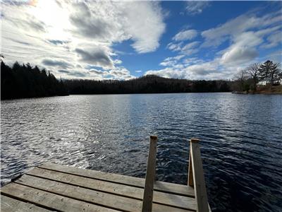  Lac Cottage * warm, front lake, sleeps 6, spa