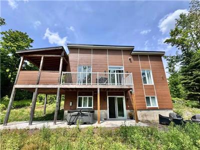 Le Chalet Grewal, Spa, foyer et Nature!