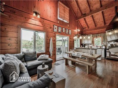 * PASSION CHALETS * | CHALET ST-GAB | RUSTIC CHIC - SPA - LAKE & BOATS - BABYFOOT - FIREPLACES