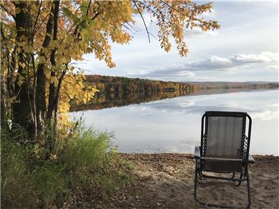 Chalet Le Malard - En bordure du lac Joseph au Centre du Qubec