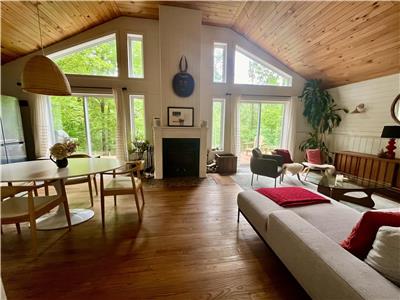 Cozy Oasis with Two Access Points to Lake Memphremagog