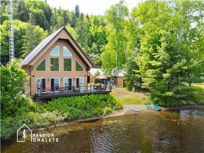 * PASSION CHALETS * | LE PIN D'PICES | BORD LAC - PLAGE - EMBARCATIONS - BABY-FOOT - FOYERS
