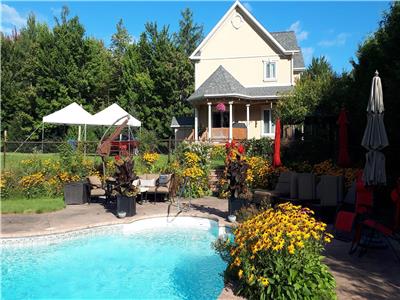 Maison aux Msanges, privacy, confort and tranquility. 20 min from Granby and Bromont. Come to see.