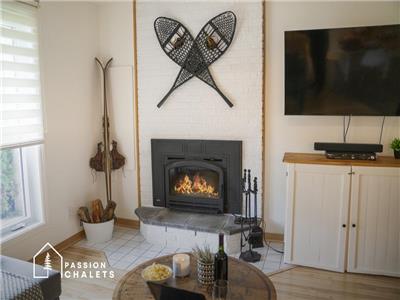 * PASSION CHALETS * | LA P'TITE VIE | SKI VAL ST-CME (800 mtres) - FOYERS - LAC - VOLLEY-BALL