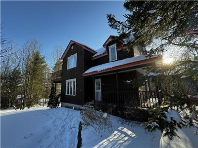 Chalet  louer en Estrie,  15min de Orford, 4 chambres, 2sdb