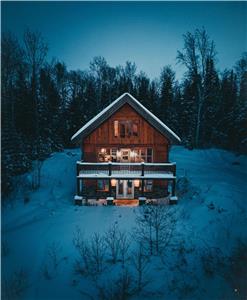 Chalet Fort Ouareau |Authentic Log Cabin |Spa