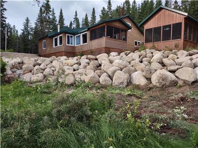 Chalet 4 saisons  vendre sur le bord de l'eau 26 km long (Lac douard-Mauricie)