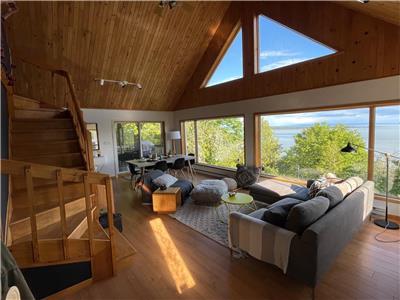 Maison soleil avec vue incroyable sur le fleuve- Offre spciale d'hiver 2500$/mois