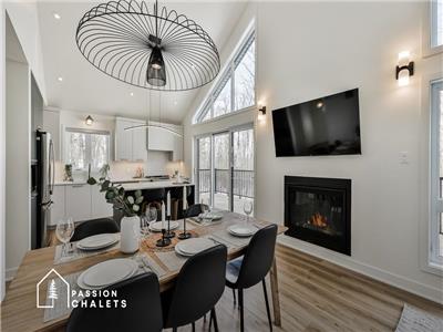 * PASSION CHALETS * | L'HORIZON BOISÉ | LAKE ACCESS (boat launch) – NEW CONSTRUCTION – FIREPLACE