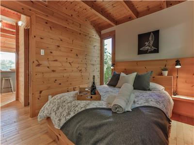 * PASSION CHALETS * | L'HÔRIZON SUR LE LAC | SPA - LAKESIDE - DOCK - WATERCRAFTS - FIREPLACES - BBQ