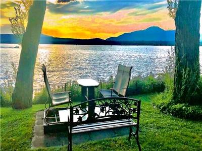 Lumineux condo au bord du lac