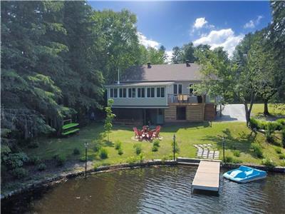* PASSION CHALETS * | LE BASTIEN | LAKEFRONT - DOCK - WATERCRAFTS - PING-PONG - FIREPLACES - VERANDA