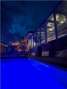 Condo Mont Orford: Piscine, 2 Jacuzzis, Terrasse, Parc national à 5min!