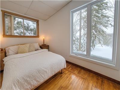 CHALET BORD DE L'EAU - LAC MAGOG (15 min de Orford)