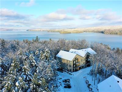Condo ski-in ski-out on Lake Memphremagog