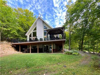 Chalet contemporain au bord du lac Pointe-au-Chêne – 6 Ringo, Grenville-sur-la-Rouge