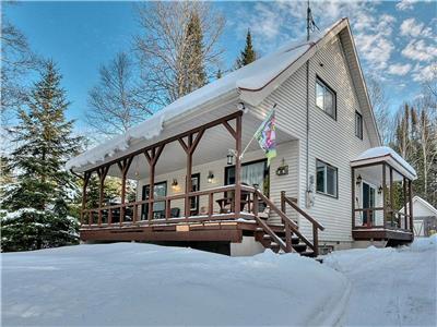 Lac Labelle | 30Min->Tremblant | SPA | Pool Table