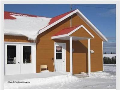 Habitation pouvant accueillir jusqu' 16 personnes