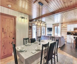 Chalet Hjort - 4 Br. 9 p.p., Spa, Direct access to Rivire-Rouge, Pool table, arcade, and much more