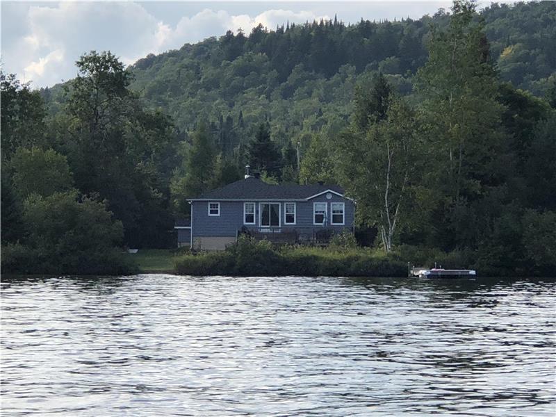 Chalet Du Lac De La Montagne Noire St Donat Cottage Rental