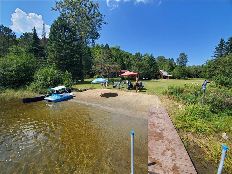 Le Baluchon LacdesPlages Cottage Rental DI1339 ChaletsAuQuebec