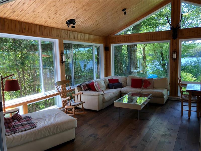 Cottage Lake Lovering Magog Cottage Rental PL15932 ChaletsAuQuebec