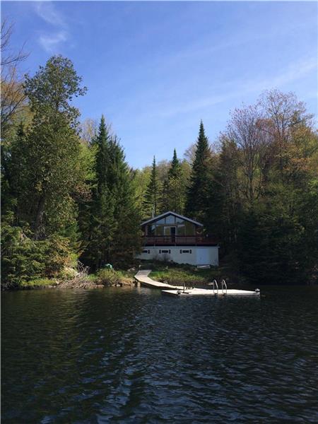 Sunny Lake Notre-Dame - Wentworth-Nord Cottage Rental | DI-21536 ...